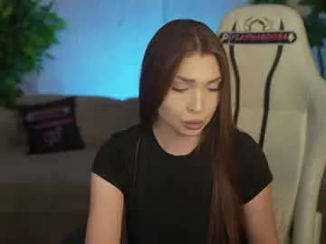 Chaturbate Nude Webcam of kira0541