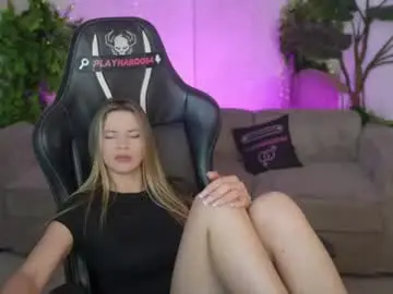 Chaturbate Live Sex of kira0541