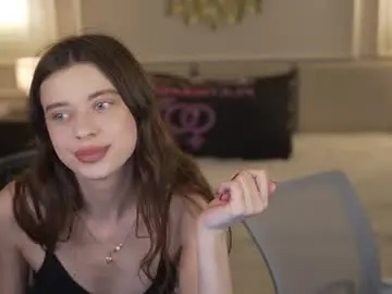 Chaturbate Nude Webcam of kira0541