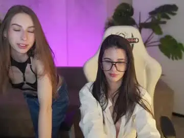 Chaturbate Nude Webcam of kira0541