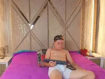Chaturbate Watch Live Sex Cams of michaell_twink