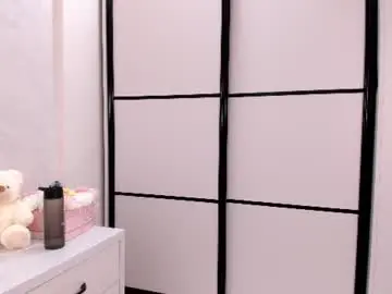Chaturbate Live Sex of tinykimm