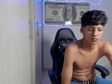 Chaturbate Sex Cam of dante_martinez1