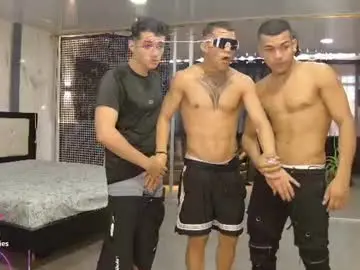 Chaturbate Live Sex Cam of boysgang_sex