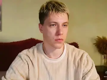 Chaturbate Live Porn of ethan7inches