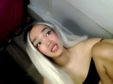 Chaturbate Best live sex cam show of hot_moma69