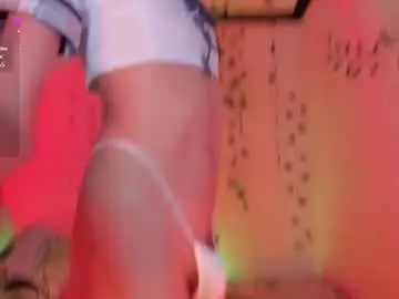 Chaturbate Live Sex Cam of lucianromeo17