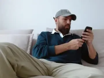 Chaturbate Live Sex of themonarchgoat