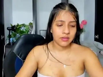 Chaturbate Nude Webcam of zara_cute18