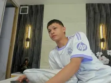 Chaturbate Adult Webcam of apolo_jonnes