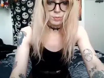 Chaturbate Nude Webcam of graveyard_baby_97