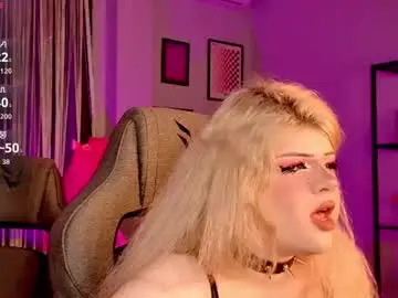 Chaturbate Live Sex Cam of lilithnelson