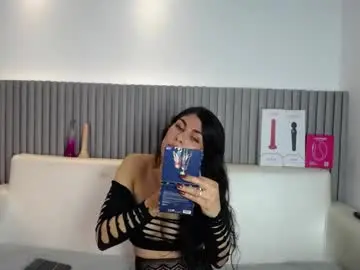 Chaturbate Watch Live Sex Cams of melodiroux_