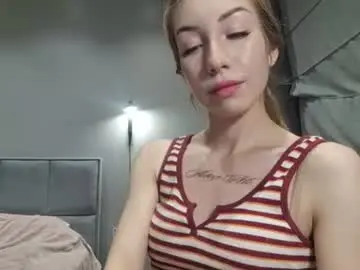 Chaturbate Adult Video Chat of carriecrystal