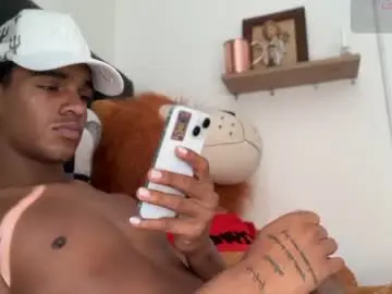 Chaturbate Free Live Porn of david_hot44