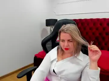 Chaturbate Nude Webcam of adeleravelle