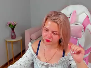 Chaturbate Adult Webcam of adeleravelle