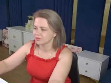 Chaturbate Best live sex cam show of adeleravelle