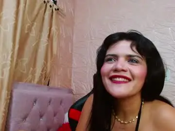 Chaturbate Live Sex Cam of bella_stone20
