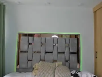 Chaturbate Live Sex Cam of orionblaze69_
