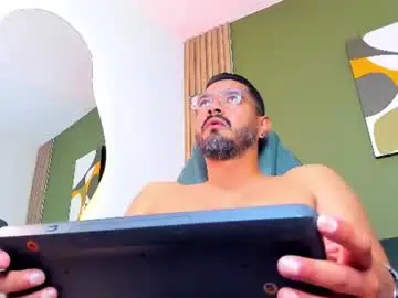 Chaturbate Live Sex Cam of saimon_blaze