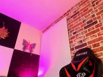 Chaturbate Live Porn of aleja_hill