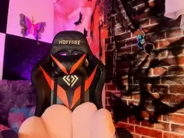 Chaturbate Live Sex Cam of aleja_hill