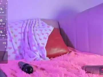 Chaturbate Live Sex Cam of connie_cherxx