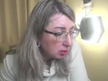 Chaturbate Live Porn of helenenigma