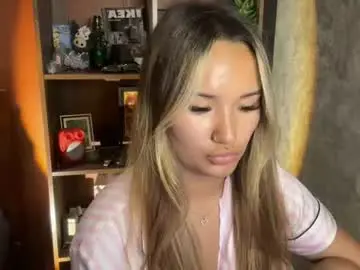Chaturbate Live Sex Cam of immahawaii