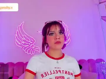 Chaturbate Live Sex Cam of megan_shyne