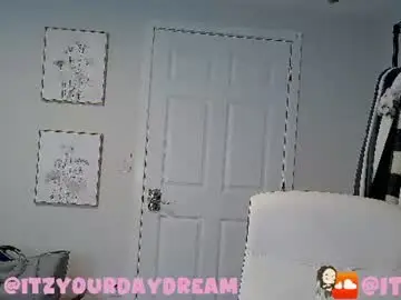 Chaturbate Free Porn Cam of ts_day