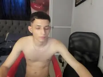 Chaturbate Free Porn Cam of traviscot_master555