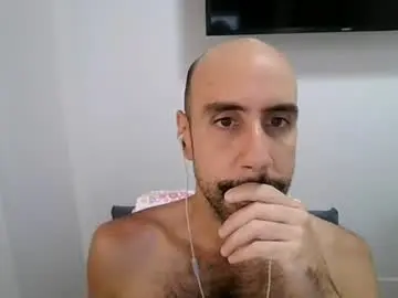 Chaturbate Sex Cam of caibra87
