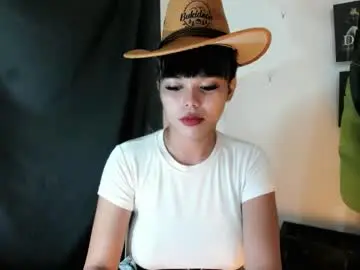 Chaturbate Nude Webcam of mia_lover9
