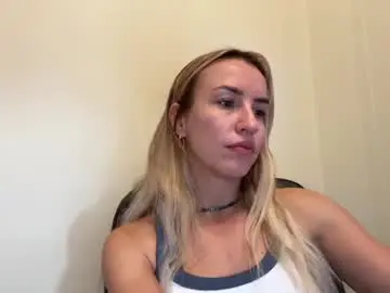 Chaturbate Live Sex of nyxelia_