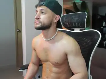 Chaturbate Adult Video Chat of paul_reyborg