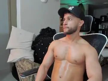 Chaturbate Adult Video Chat of paul_reyborg