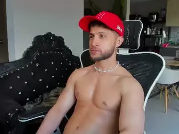 Chaturbate Adult Video Chat of paul_reyborg
