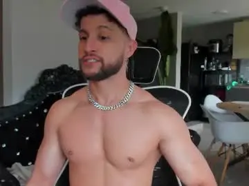 Chaturbate Best live sex cam show of paul_reyborg