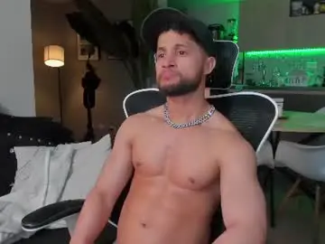 Chaturbate Best live sex cam show of paul_reyborg