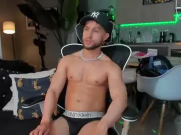 Chaturbate Free Live Porn of paul_reyborg