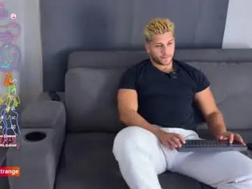 Chaturbate Live Sex of apolo_strange