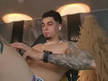 Chaturbate Best live sex cam show of camiloalvarezzz3