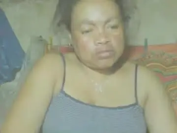 Chaturbate Free Porn Cam of carinesexy69