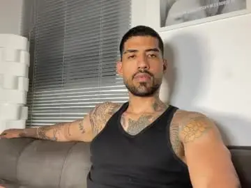 Chaturbate Live Sex Cam of myke_esthetic