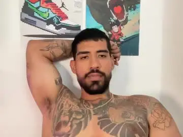 Chaturbate Live Sex Cam of myke_esthetic