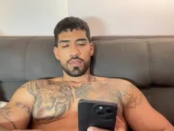 Chaturbate Free Porn Cam of myke_esthetic