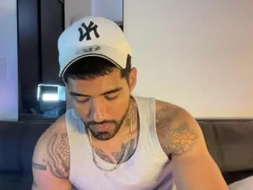 Chaturbate Live Porn of myke_esthetic