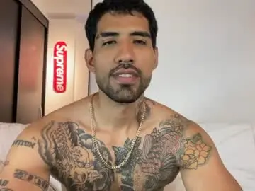 Chaturbate Free Porn Cam of myke_esthetic